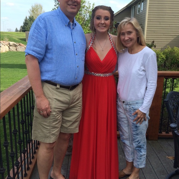 Red Prom dress! - Picture 2 of 2